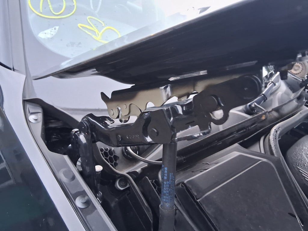 BMW 3 SERIES G20 2019 OSF DRIVER SIDE FRONT BONNET HINGE BLACK WITHOUT STRUT