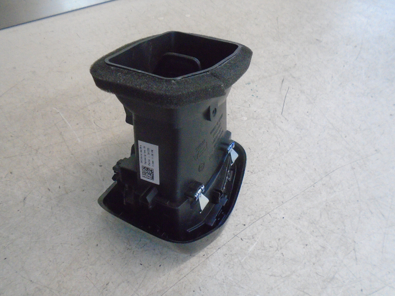 CITROEN C4 2020 NSF PASSENGER SIDE FRONT AIR VENT 9831805480