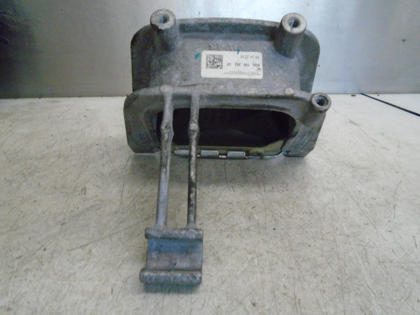 VW VOLKSWAGEN TIGUAN 2018 MK2 2.0 DIESEL DRIVER SIDE GEARBOX MOUNT 5Q0199262DF