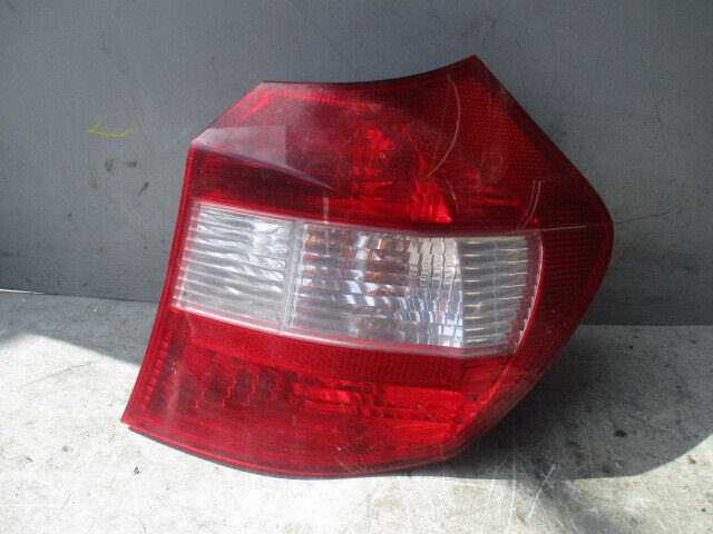 2004 BMW 1 SERIES E87 DRIVER SIDE REAR TAIL LIGHT LAMP