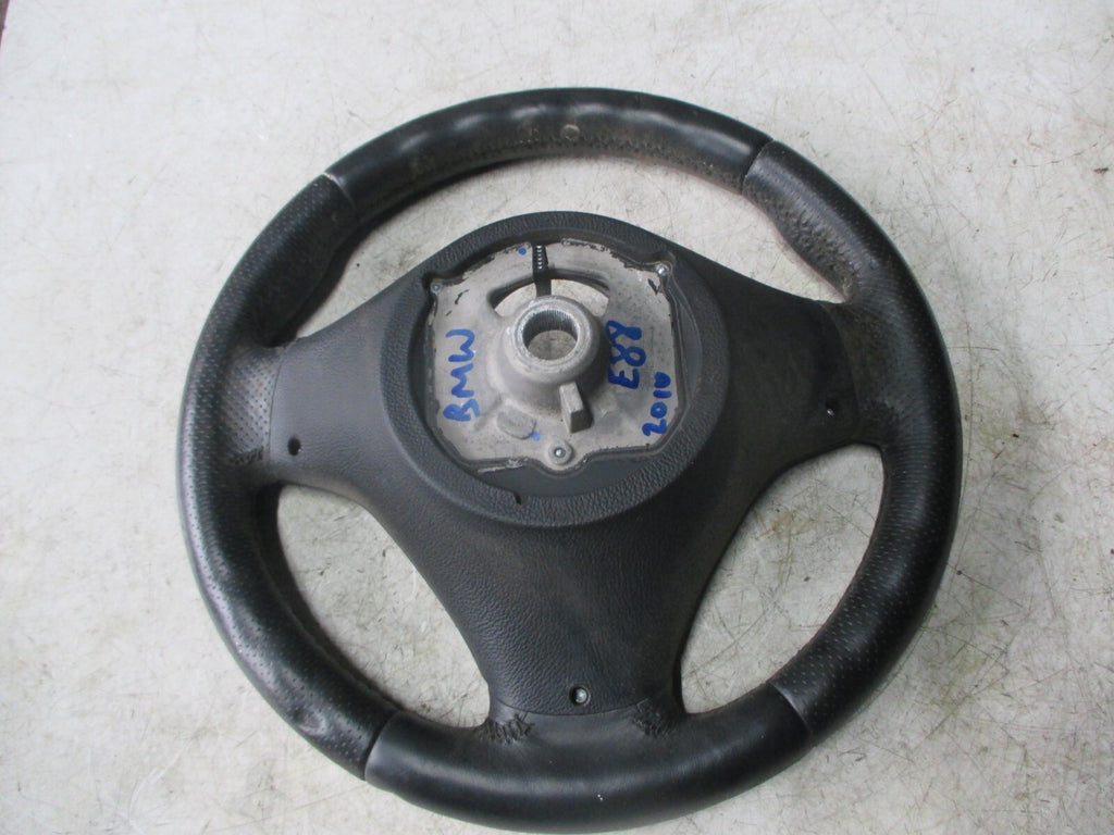 BMW 1 SERIES E88 2013 2.0DIESEL SPORT 3 SPOKE MULTIFUNCTION STEERING WHEEL BLACK