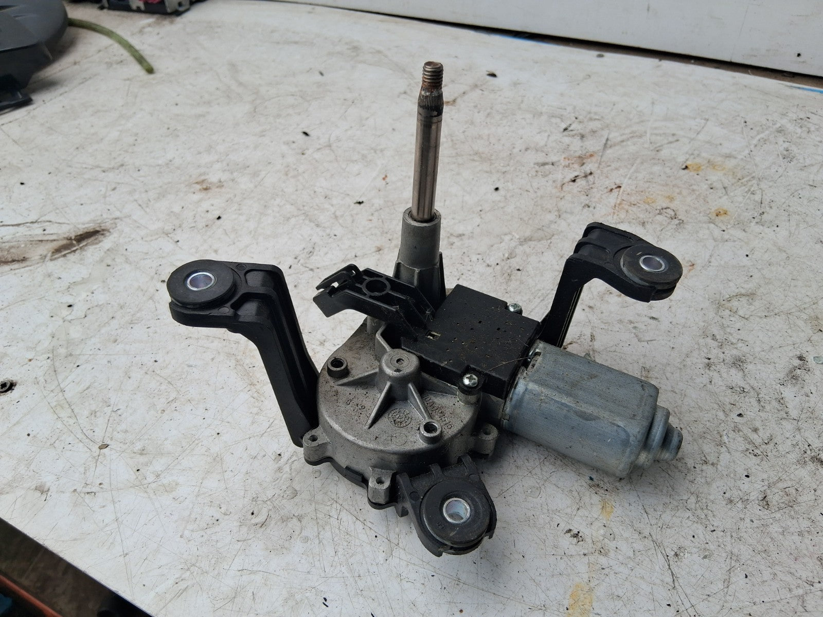 2013 VAUXHALL ASTRA J REAR WINDSCREEN WIPER MOTOR 10A021515