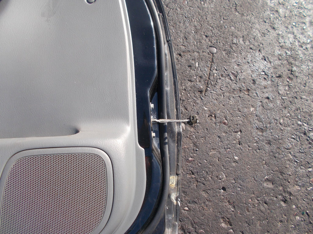 HONDA CRV CR-V MK1 2001 PASSENGER SIDE FRONT DOOR BLACK NEAR SIDE FRONT NSF