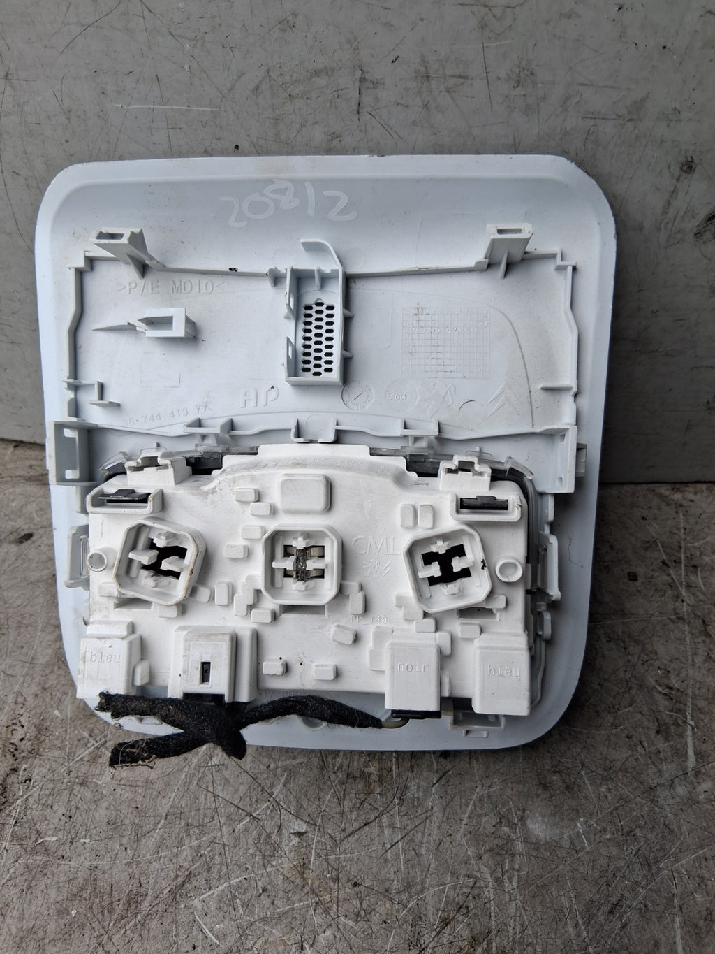 2012 PEUGEOT 208 FRONT INTERIOR ROOF READING COURTESY LIGHT 9674441377