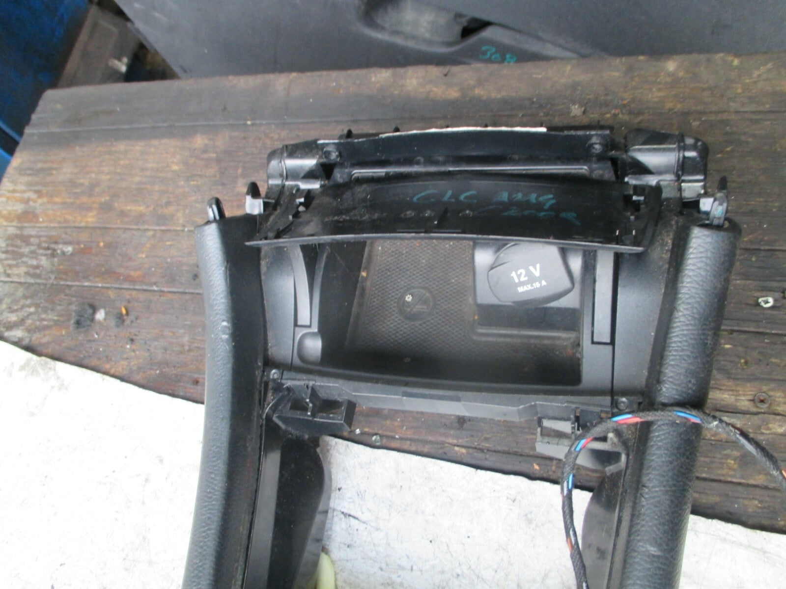 MERCEDES C-CLASS CLC 2009 CL203 CENTRE CONSOLE ARMREST