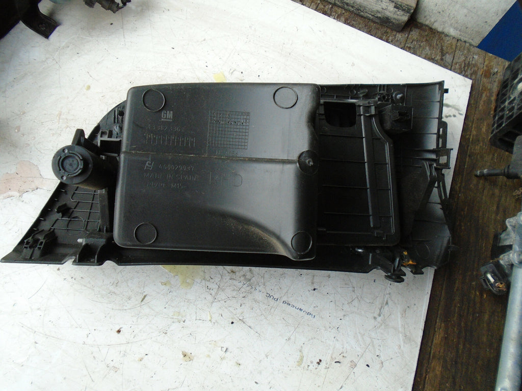 VAUXHALL CORSA E 2015 NS PASSENGER SIDE GLOVE BOX STORAGE COMPARTMENT 13382336