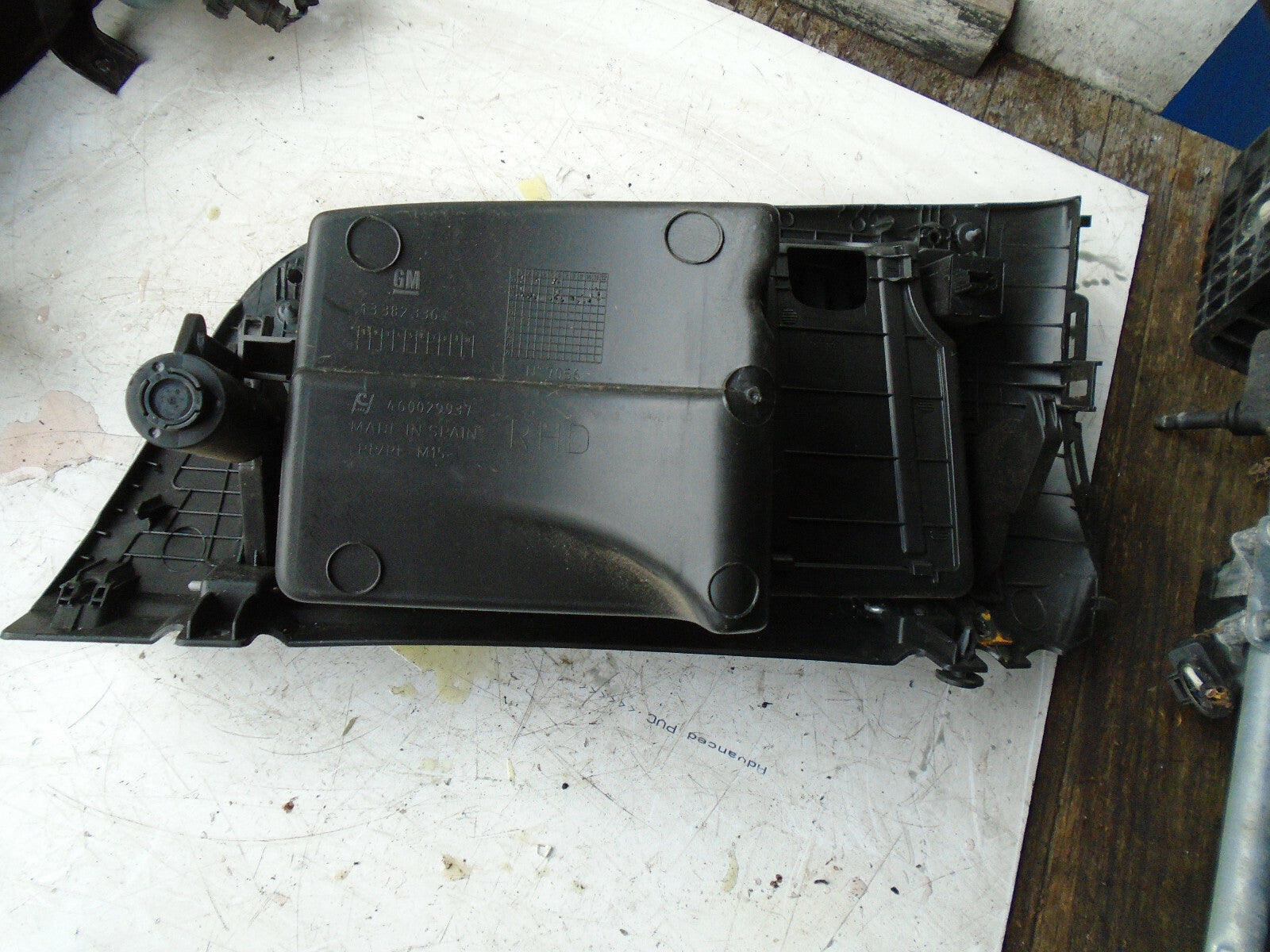 VAUXHALL CORSA E 2015 NS PASSENGER SIDE GLOVE BOX STORAGE COMPARTMENT 13382336