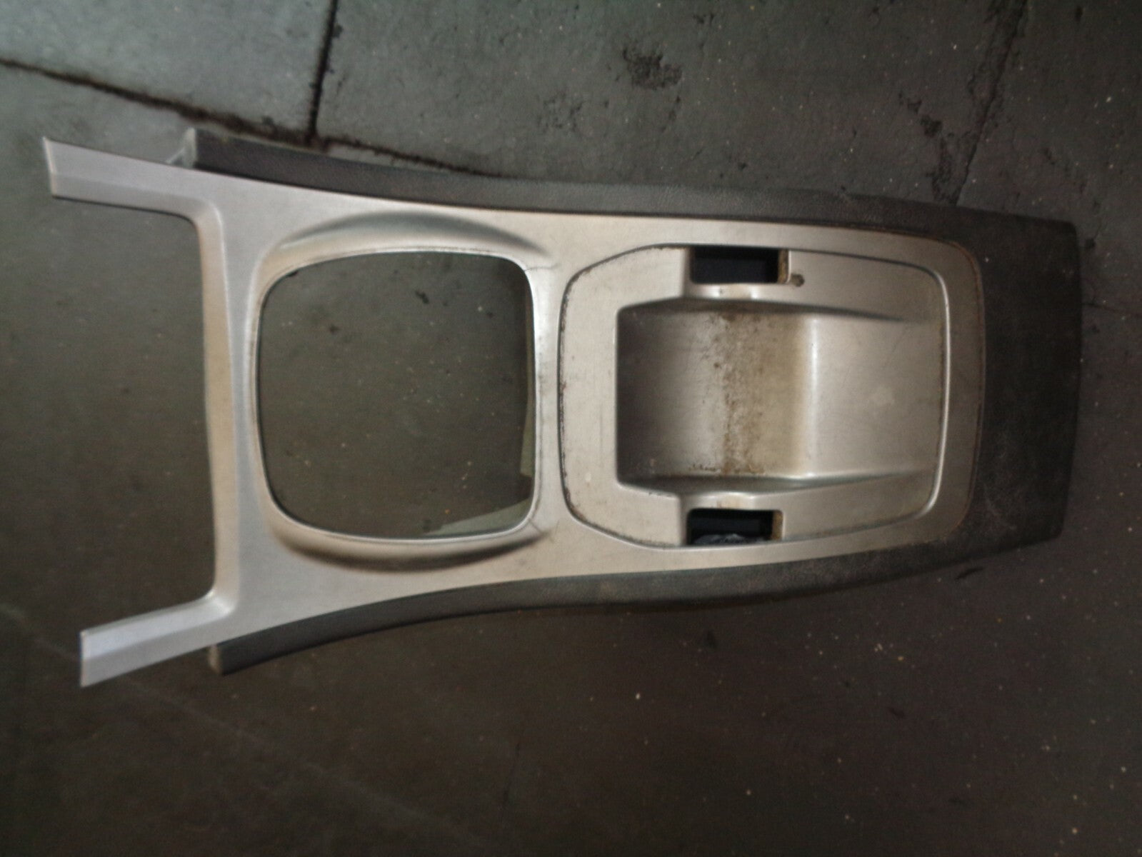 FORD GALAXY S MAX 5 DOOR CENTRE CONSOLE SURROUND/CUP HOLDER 6M21 U04712 A