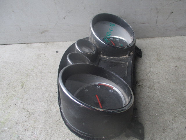 2016 VAUXHALL ZAFIRA C SPEEDOMETER INSTRUMENT CLUSTER