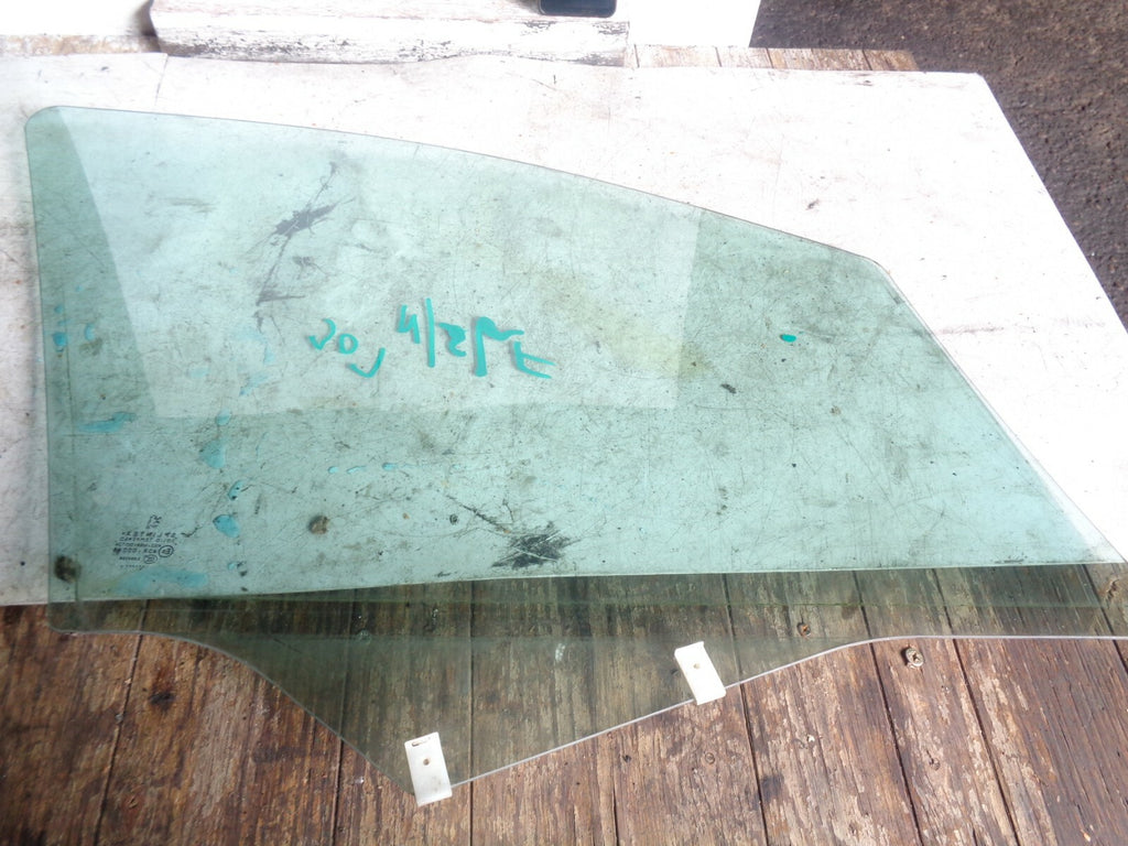 PEUGEOT 307 2007 HATCHBACK NSF PASSENGER SIDE FRONT WINDOW GLASS E643R00048