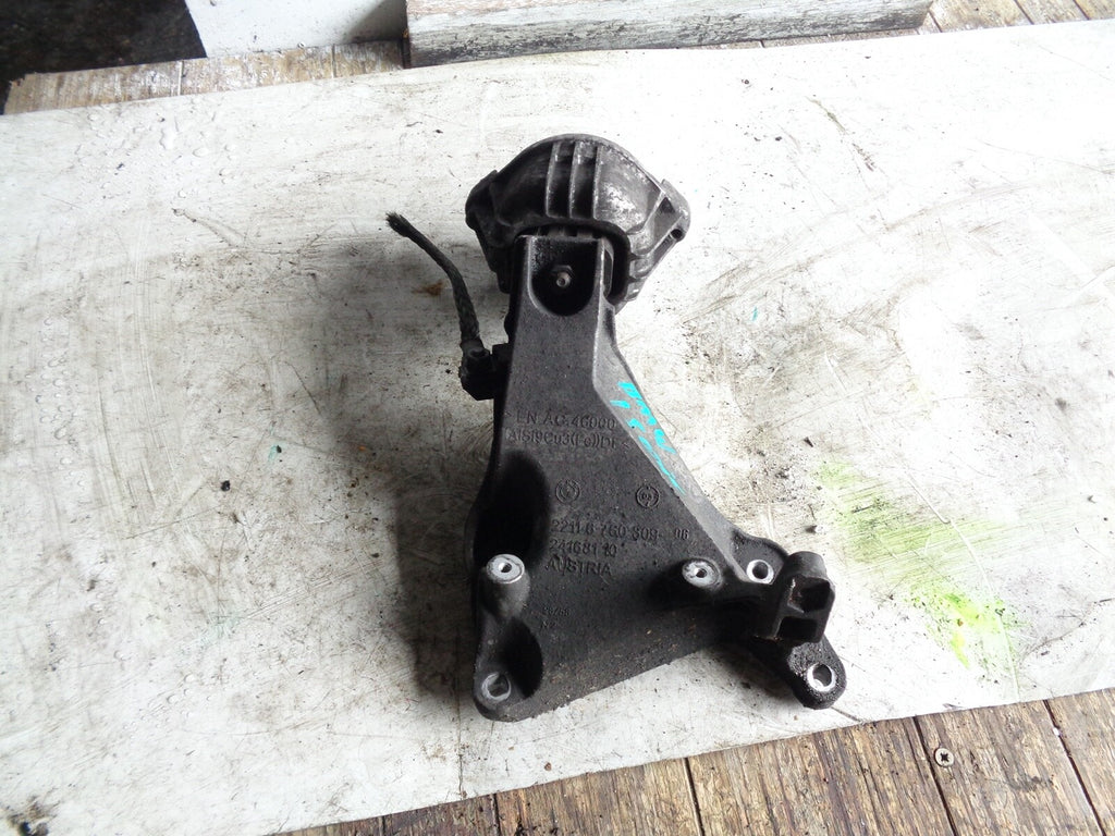 BMW 1 SERIES E87 PASSENGER NEAR SIDE ENGINE MOUNT BRACKET 24168110
