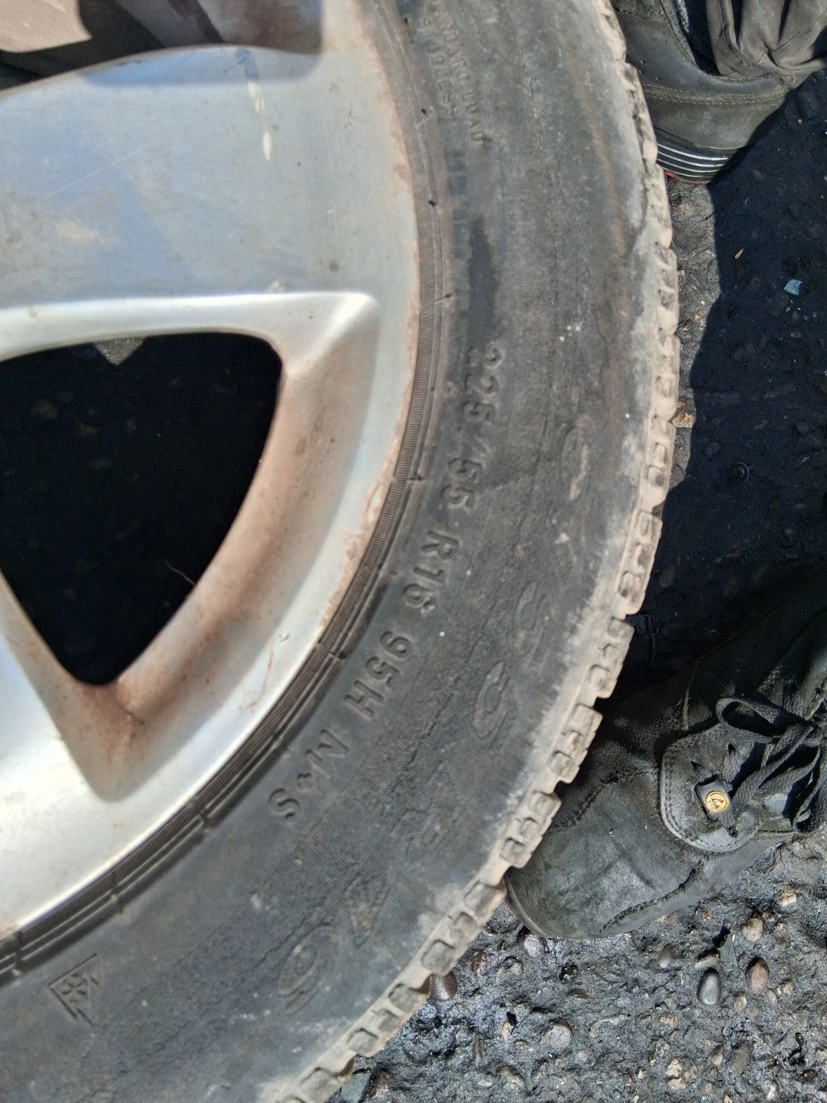 2004 MERCEDES BENZ E CLASS W211 16 INCH ALLOY WHEEL WITH TYRE 225/55R16