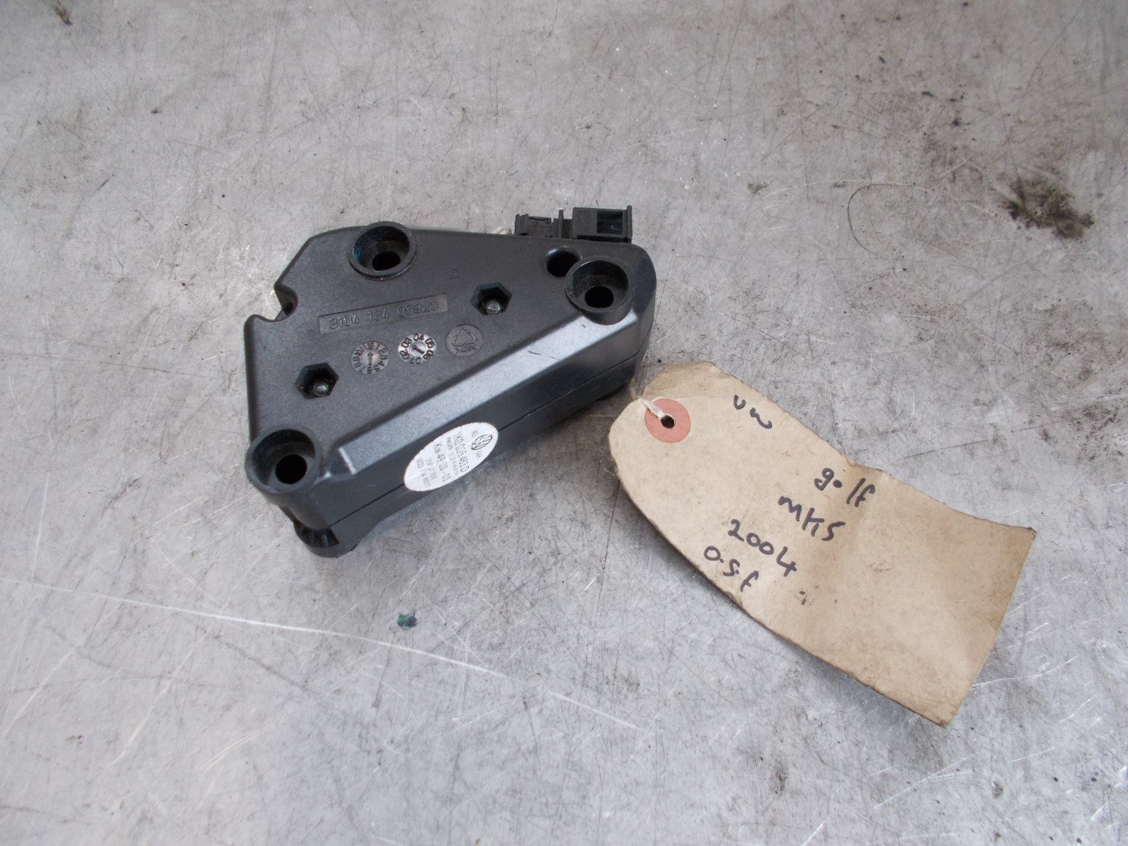 VOLKSWAGEN GOLF MK5 2004 DOOR SPEAKER FREQUENCY CROSSOVER UNIT 310413405910