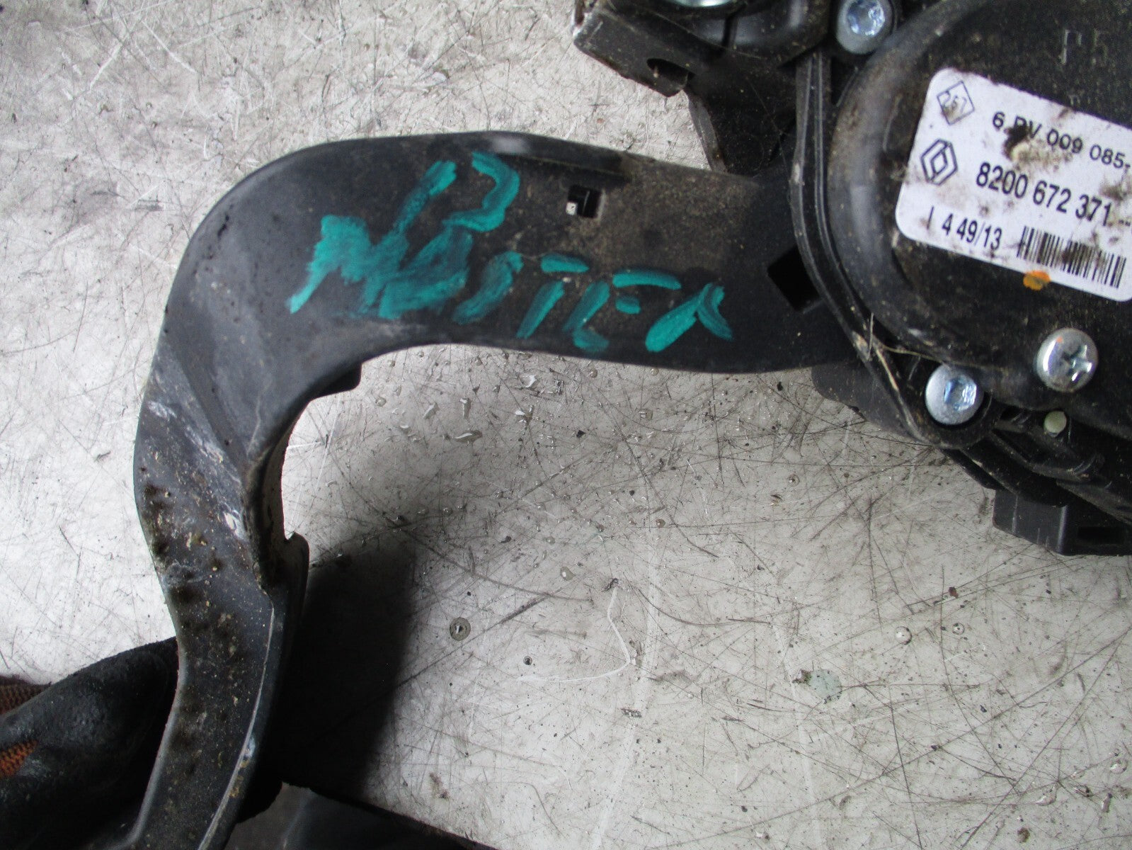 2013 RENAULT MASTER MK3 THROTTLE PEDAL 8200672371C