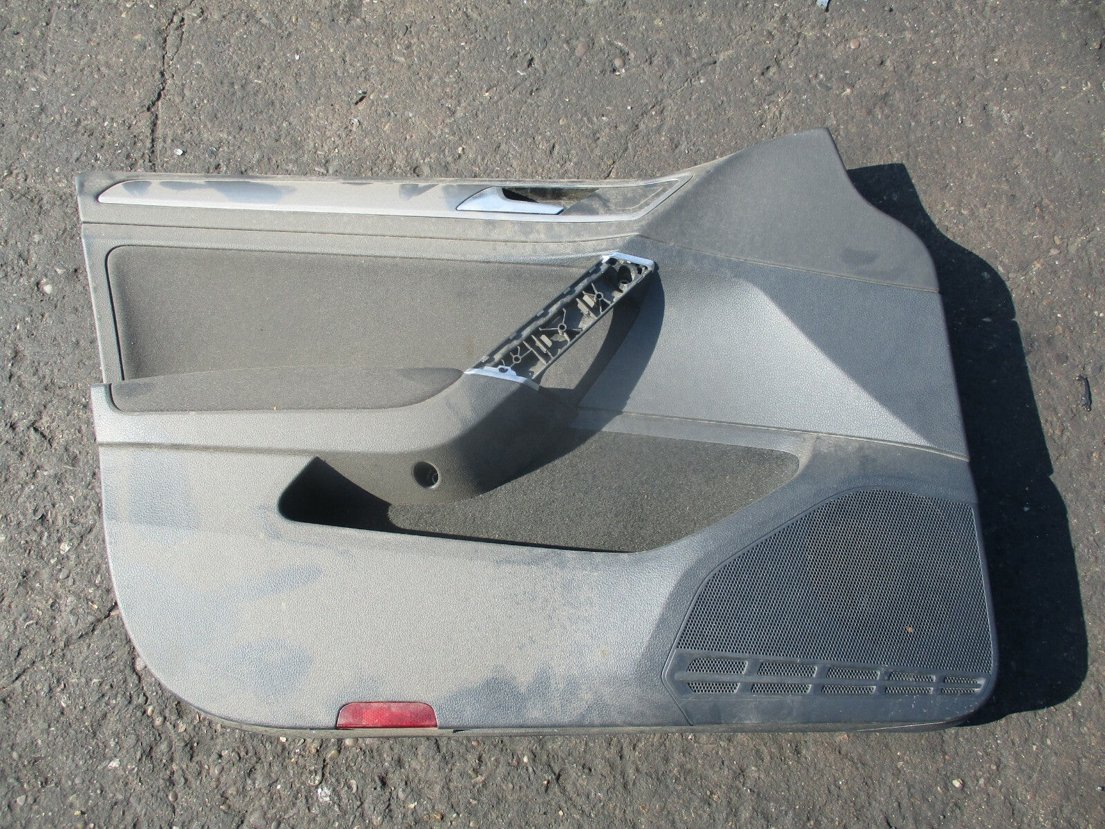 VW VOLKSWAGEN GOLF MK7 NSF PASSENGER SIDE FRONT DOOR CARD 5G4867011BR