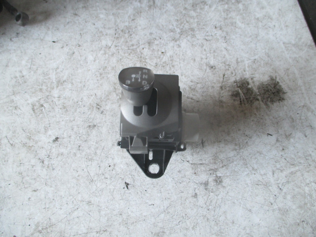 TOYOTA PRIUS 2005 XW20 GEAR SELECTOR SHIFTER