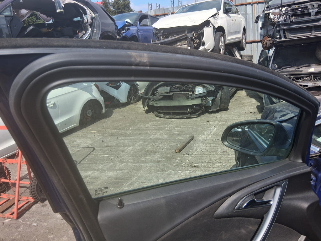 2013 VAUXHALL ASTRA J ESTATE NSF PASSENGER SIDE FRONT LEFT WINDOW GLASS