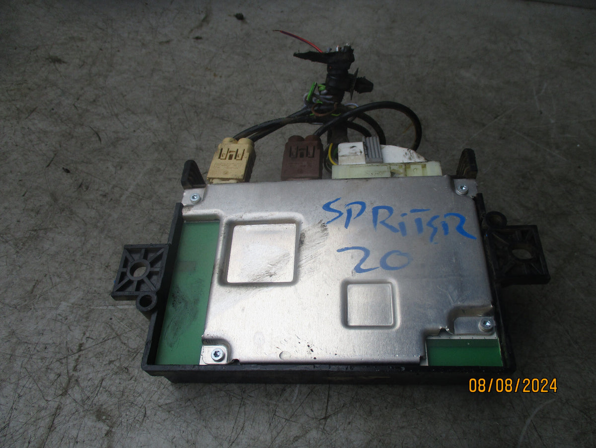2020 MERCEDES BENZ SPRINTER W907 RADIO CONTROL ECU MODEL A2479001709