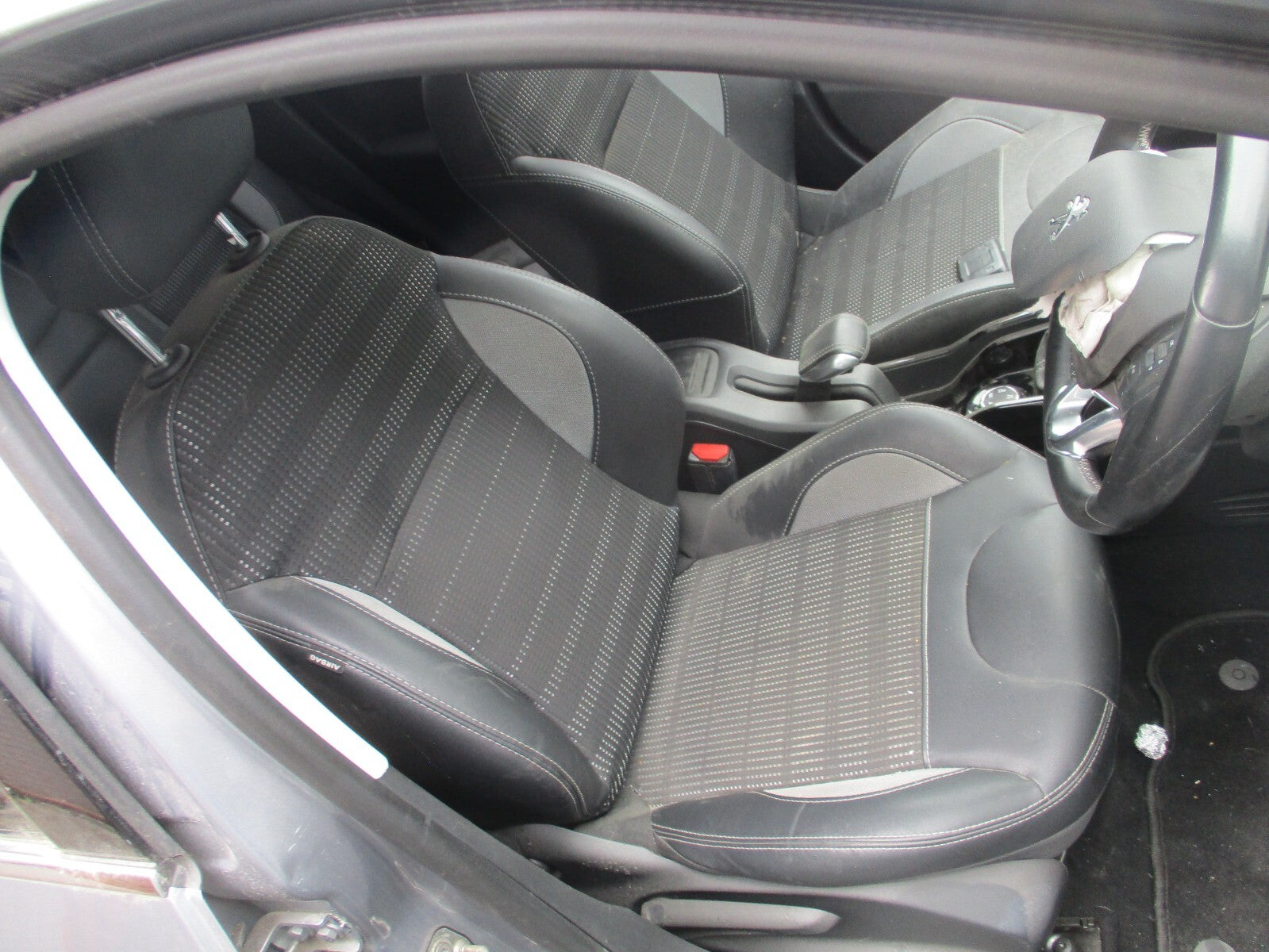 PEUGEOT 2008 2018 MK1 OSF DRIVER SIDE FRONT COMPLETE SEAT FABRIC