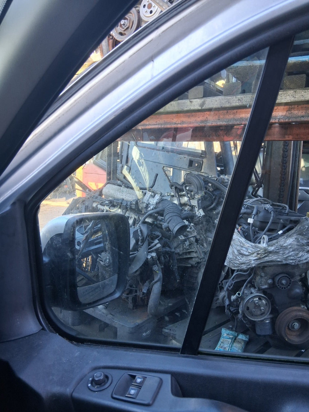 2017 VAUXHALL VIVARO MK2 OSF DRIVER SIDE FRONT RIGHT QUARTER WINDOW GLASS