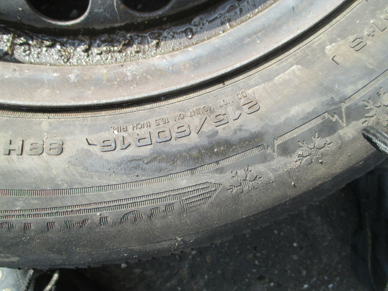 FORD GALAXY MK3 2012 5 STUDS STEEL WHEEL WITH TYRE 215/60R16