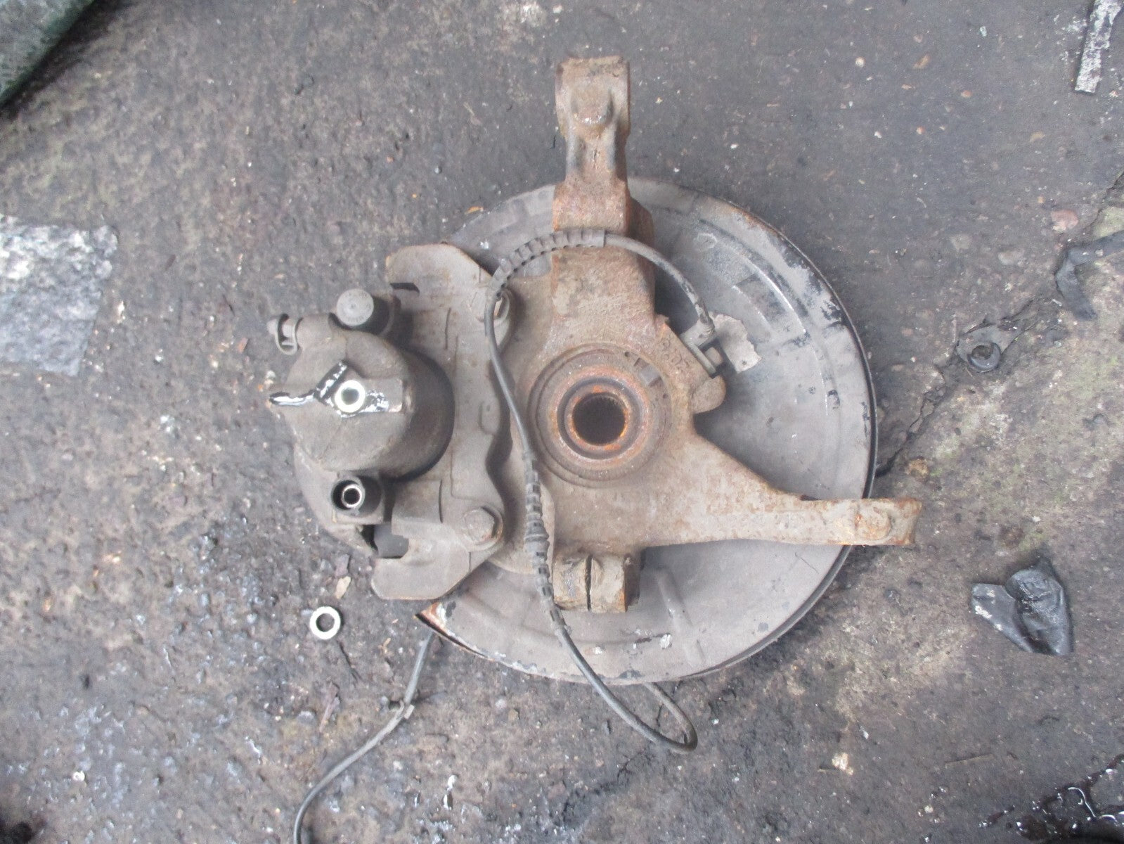 VAUXHALL MERIVA B 2011 1.4 PETROL MANUAL OS DRIVER SIDE HUB CALIPER