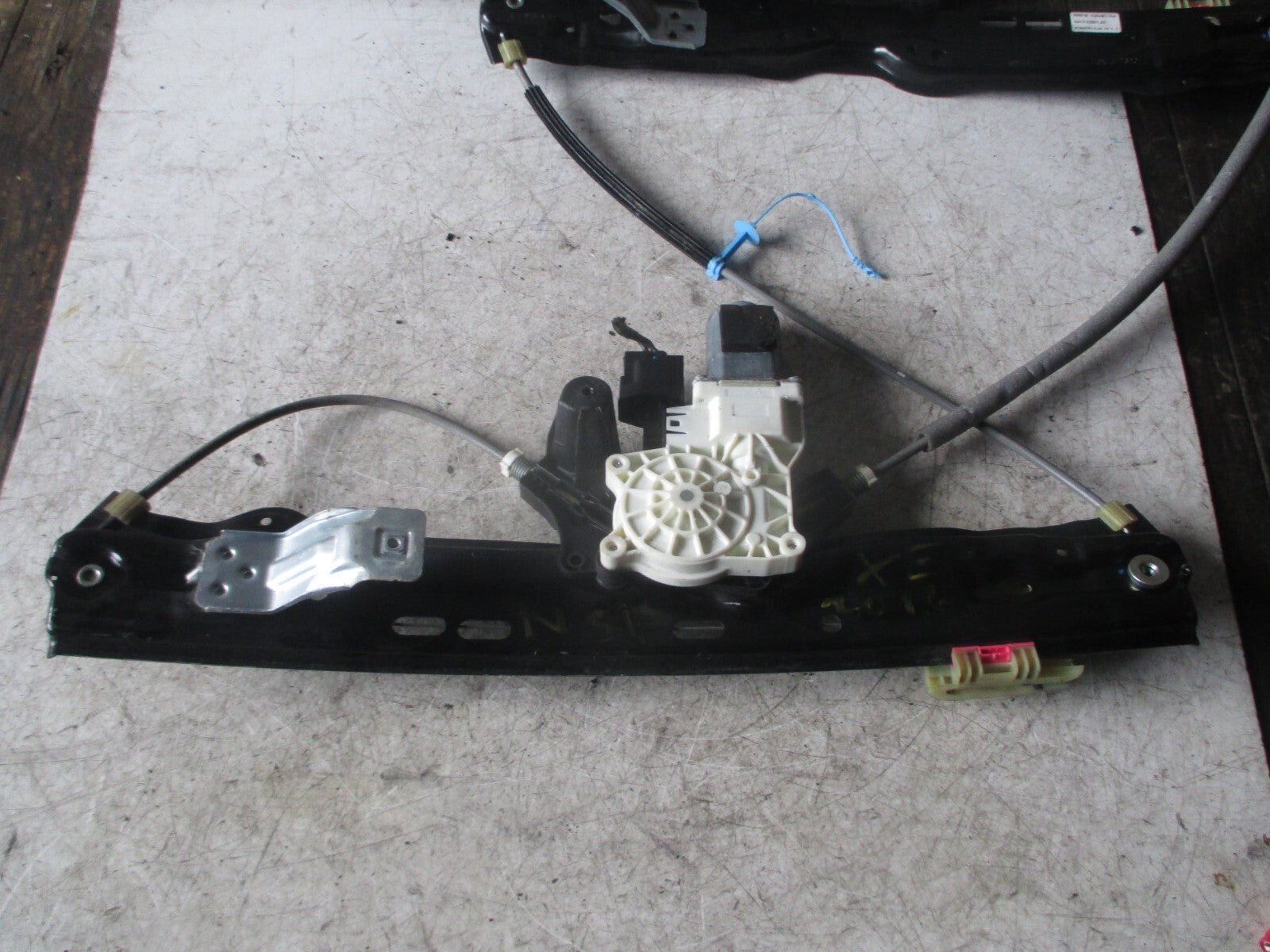 JAGUAR XE 2016 NSF PASSENGER FRONT WINDOW MOTOR REGULATOR GX7323201AC