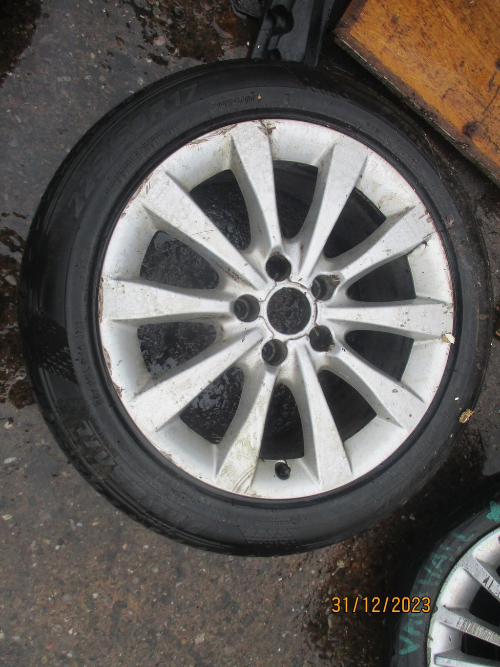 AUDI A6 C7 2013 17 INCH SINGLE ALLOY WHEEL WITH TYRE 225/50R17 4G0601025BH