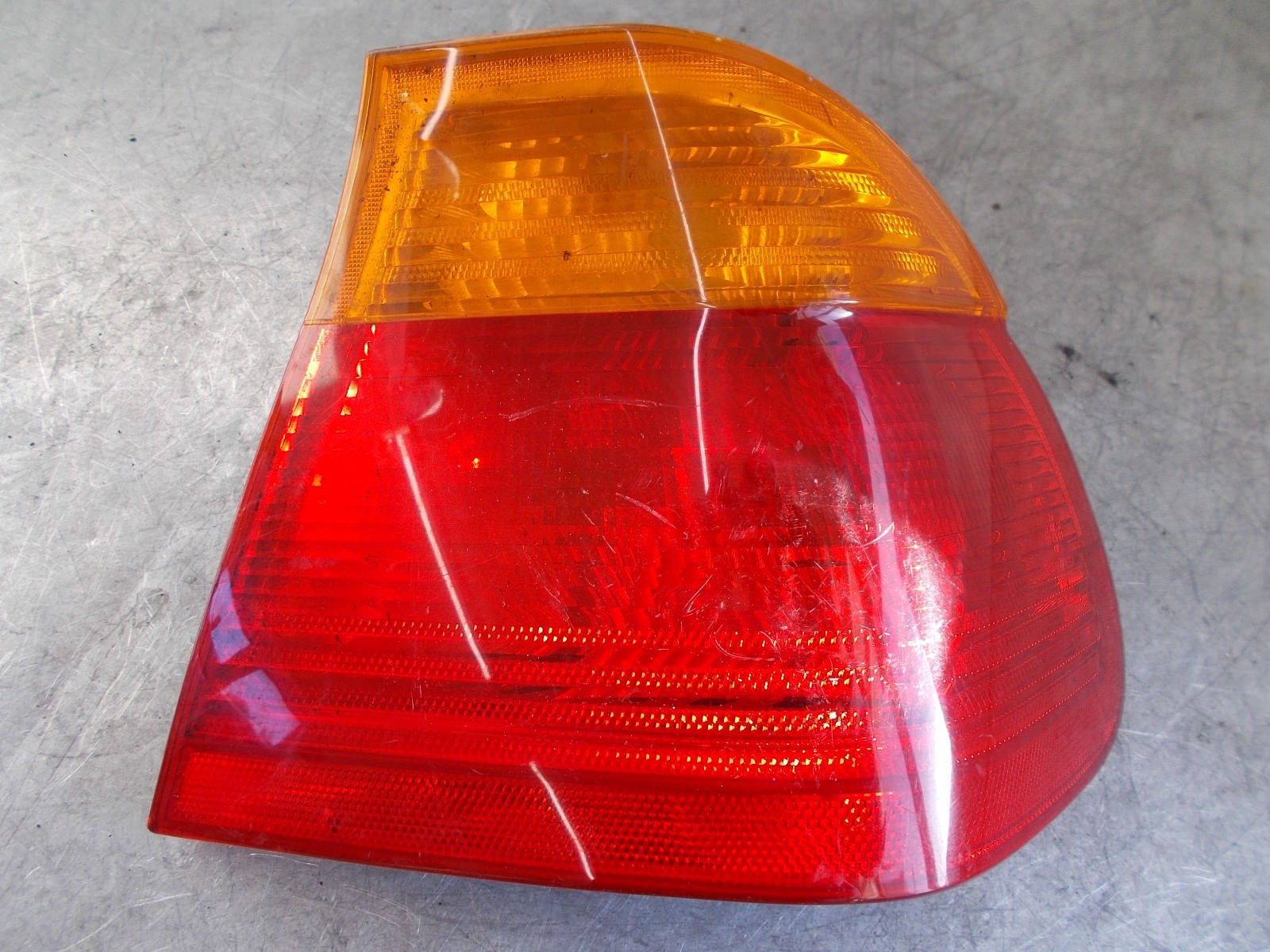 2000 BMW E46 SALOON OSR DRIVERS SIDE REAR LIGHT TAIL LIGHT LENSES ONLY 8364922