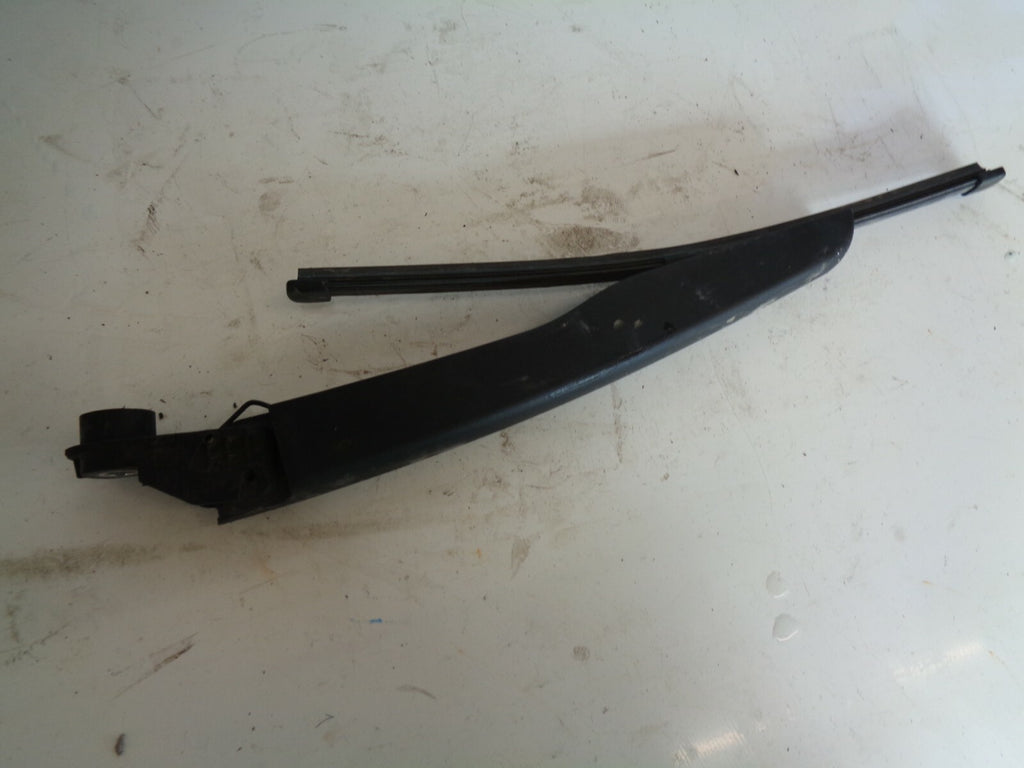 FORD ECOSPORT ST 2019 REAR SCREEN WIPER ARM