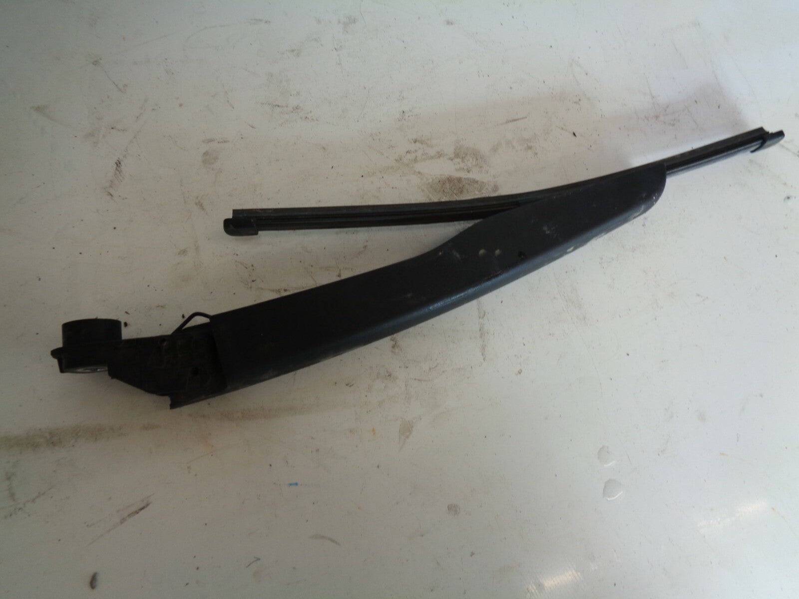 FORD ECOSPORT ST 2019 REAR SCREEN WIPER ARM