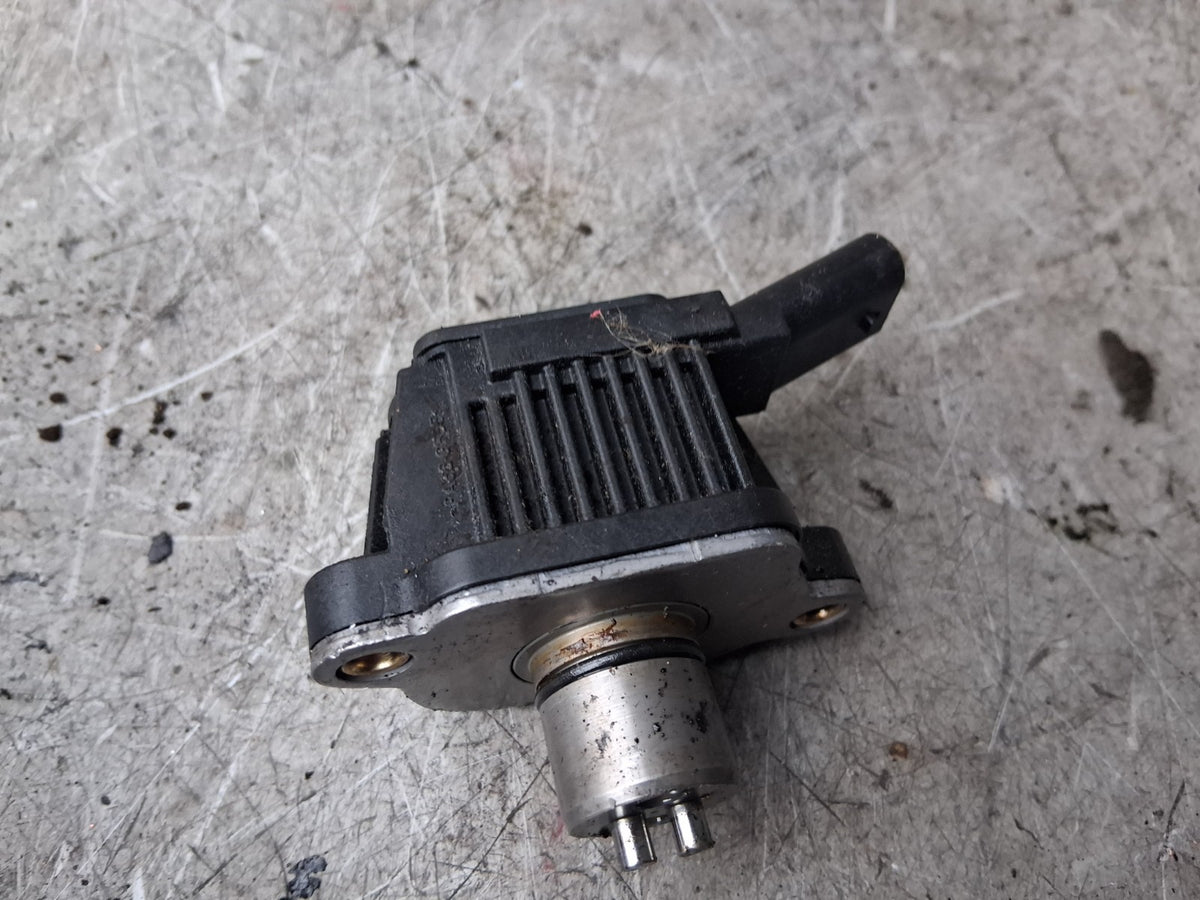 SEAT IBIZA MK5 2018 6F KJ CAMSHAFT SOLENOID VALVE 04E906048A