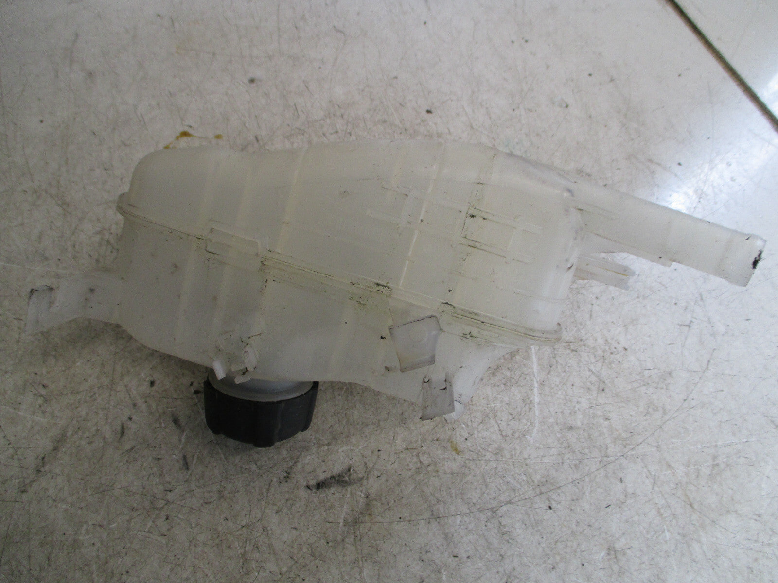 RENAULT GRAND SCENIC MK3 2015 RADIATOR EXPANSION BOTTLE RESERVOIR 217100005R