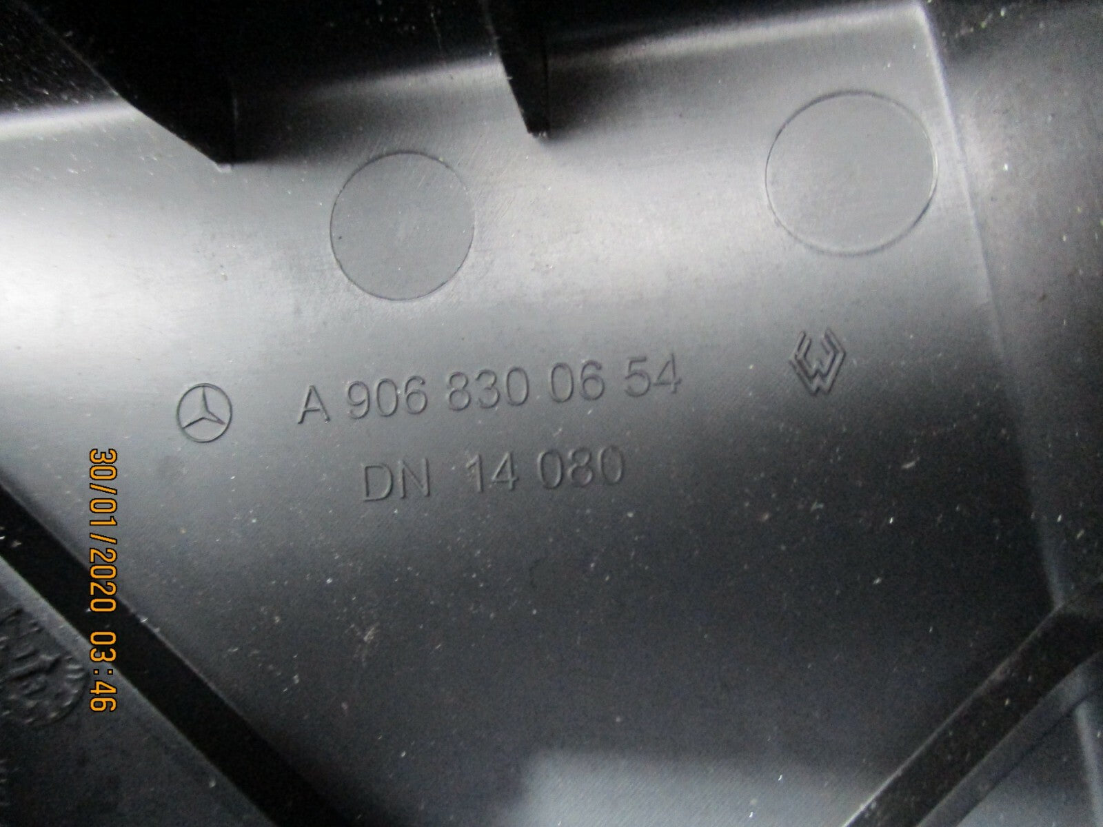 MERCEDES SPRINTER W906 2013 NS PASSENGER SIDE AIR VENT DASH TRIM A9068300654