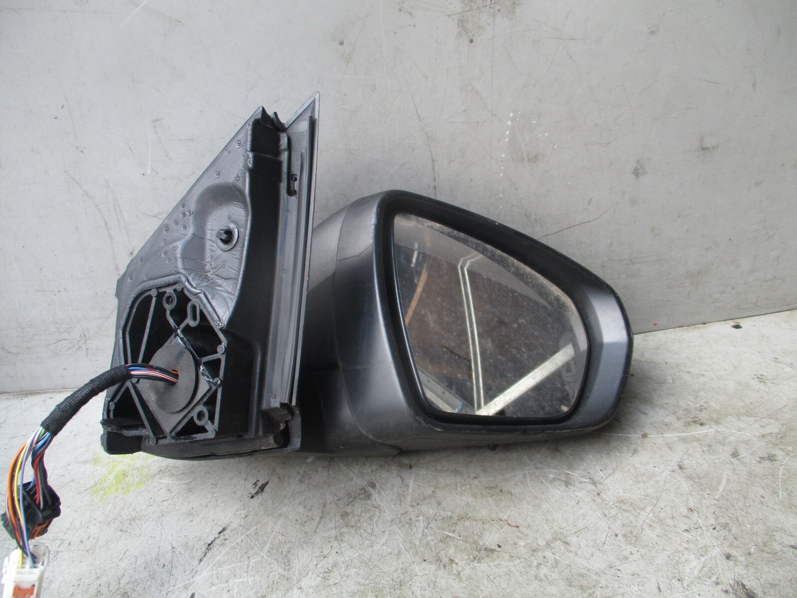 2013 PEUGEOT 5008 OSF FRONT DRIVING SIDE RIGHT POWER WING MIRROR WITH BLIND SPOT