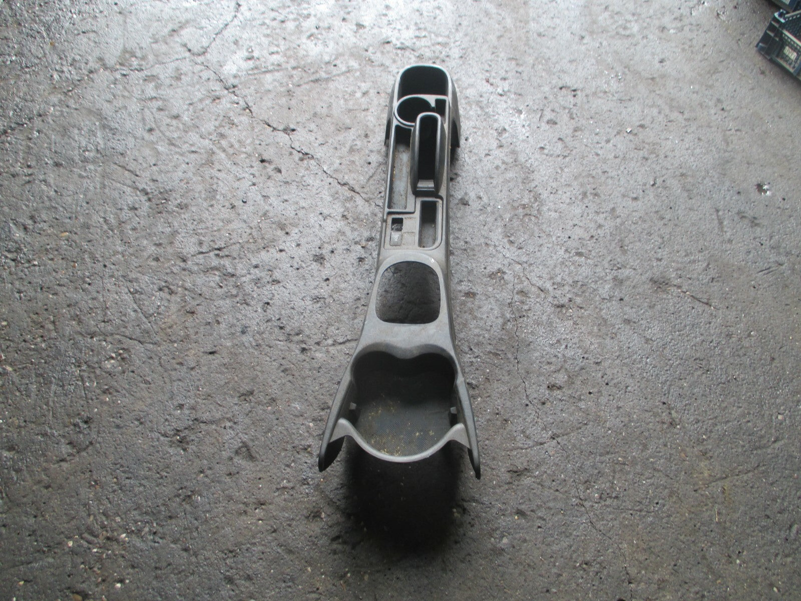 TOYOTA YARIS CENTRE CONSOLE PANEL CUP HOLDER HATCHBACK