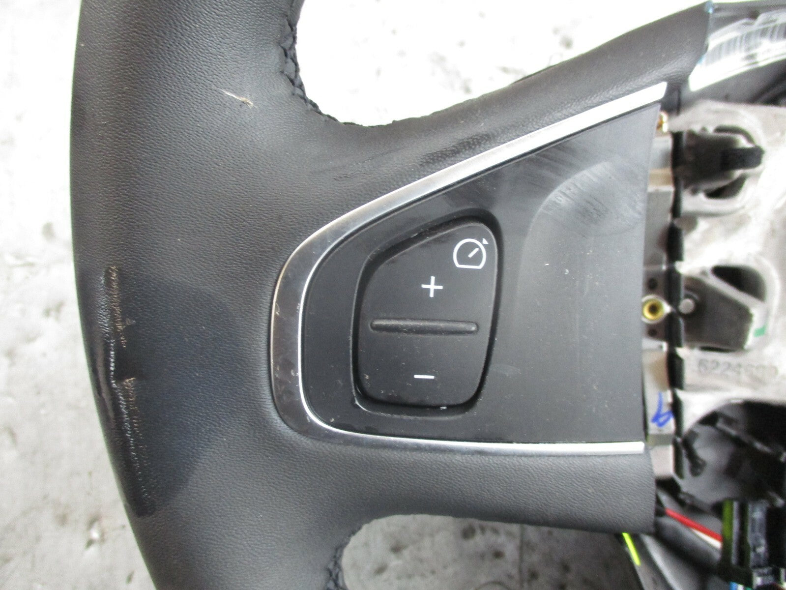 RENAULT CLIO X98 (MK4) LEATHER STEERING WHEEL 484005241R