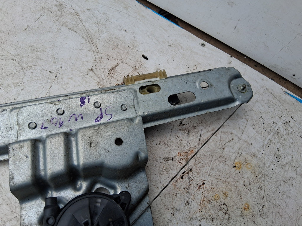2019 MERCEDES SPRINTER W907 NS PASSENGER SIDE WINDOW MOTOR REGULATOR A9107201000