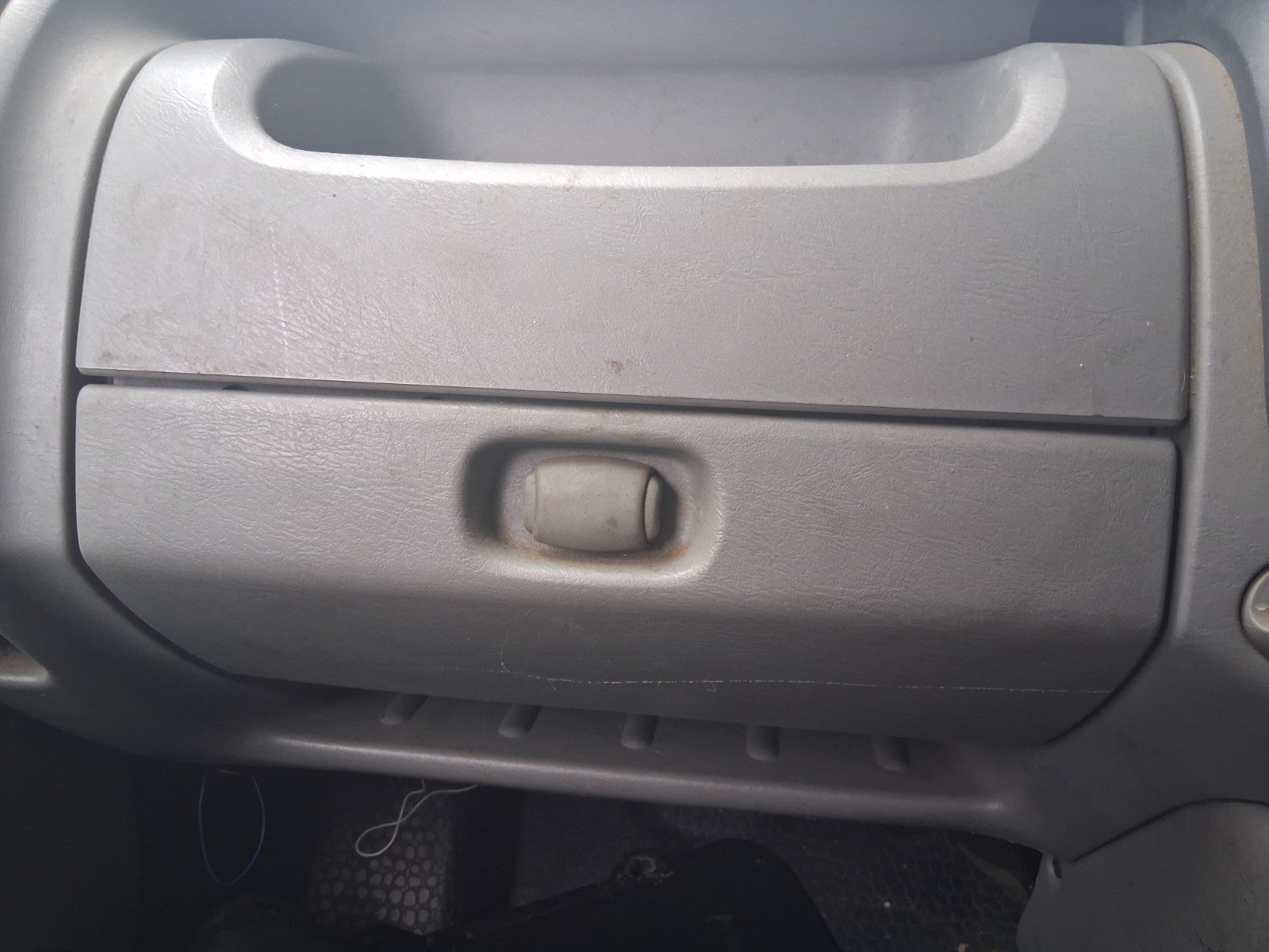 2014 VAUXHALL VIVARO MK1 DASHBOARD GLOVE BOX STORAGE COMPARTMENT