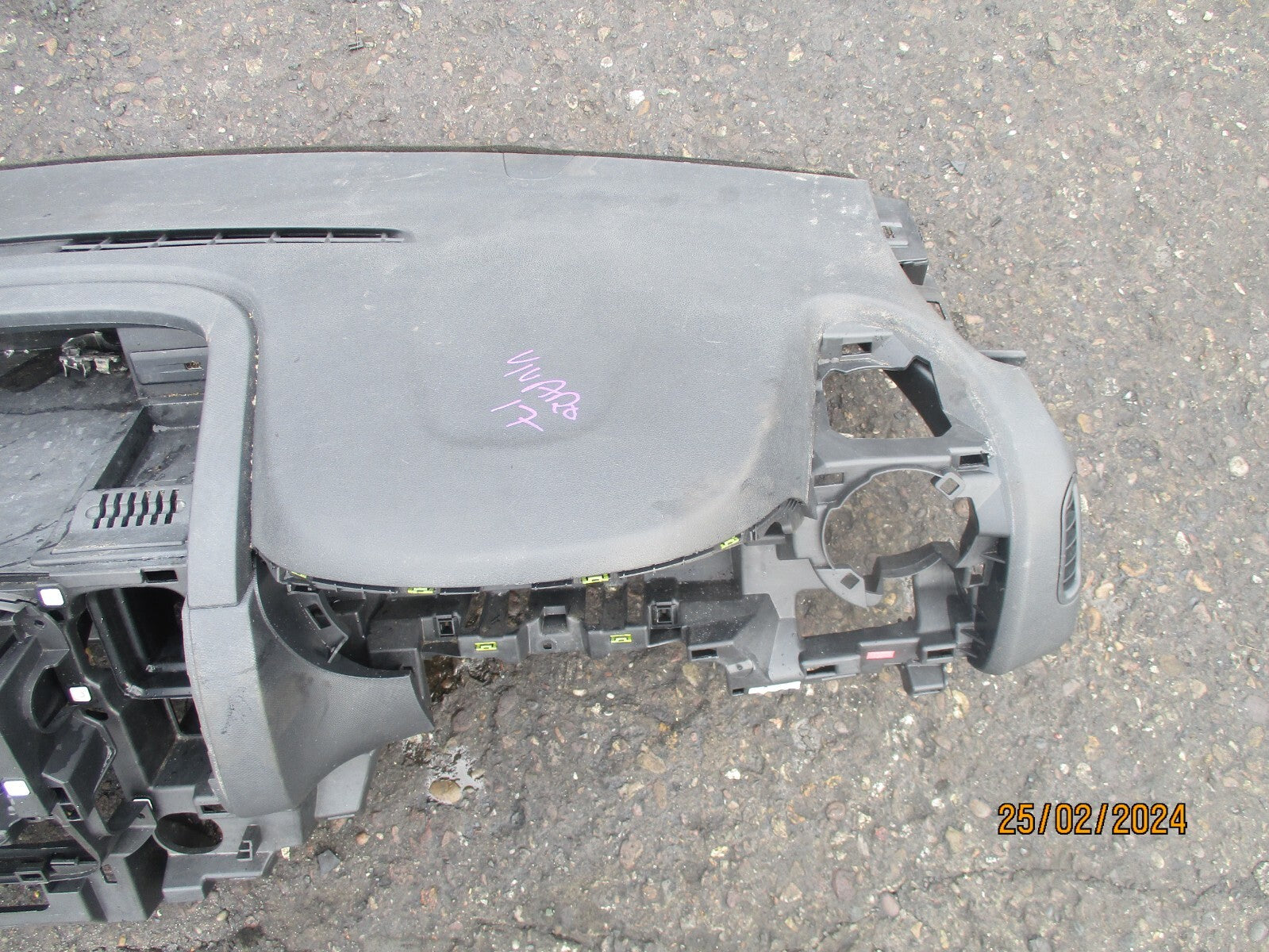 VAUXHALL VIVARO MK2 2017 FRONT INTERIOR BARE DAHBOARD PLASTIC PANEL