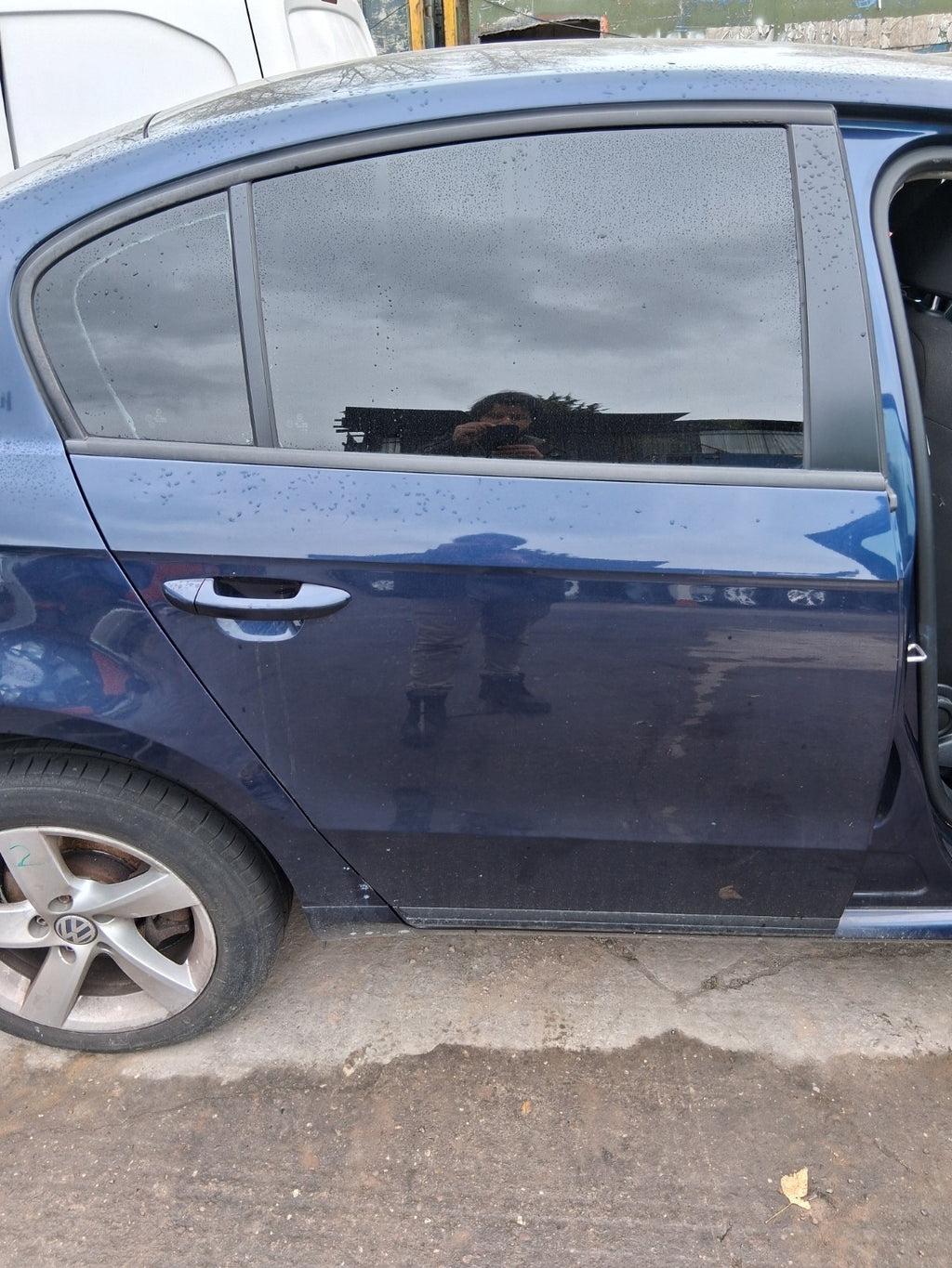 2014 VW VOLKSWAGEN PASSAT B7 SALOON OSR DRIVER SIDE REAR RIGHT BARE DOOR BLUE