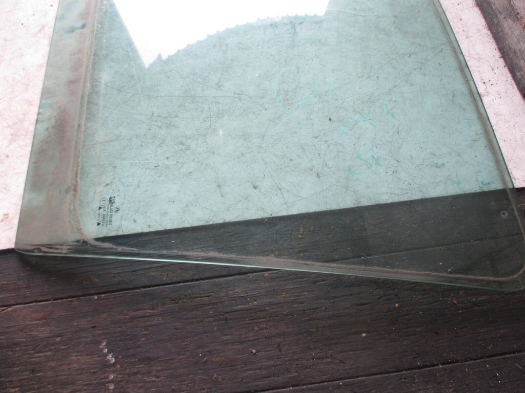 VW VOLKSWAGEN GOLF MK3 1993 5 DOOR NSF PASSENGER SIDE FRONT DOOR WINDOW GLASS