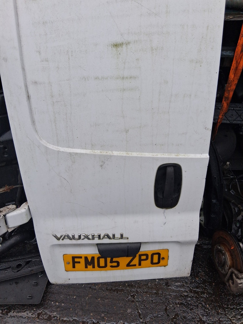 2005 VAUXHALL VIVARO MK1 NSR PASSENGER SIDE REAR LEFT COMPLETE DOOR WHITE