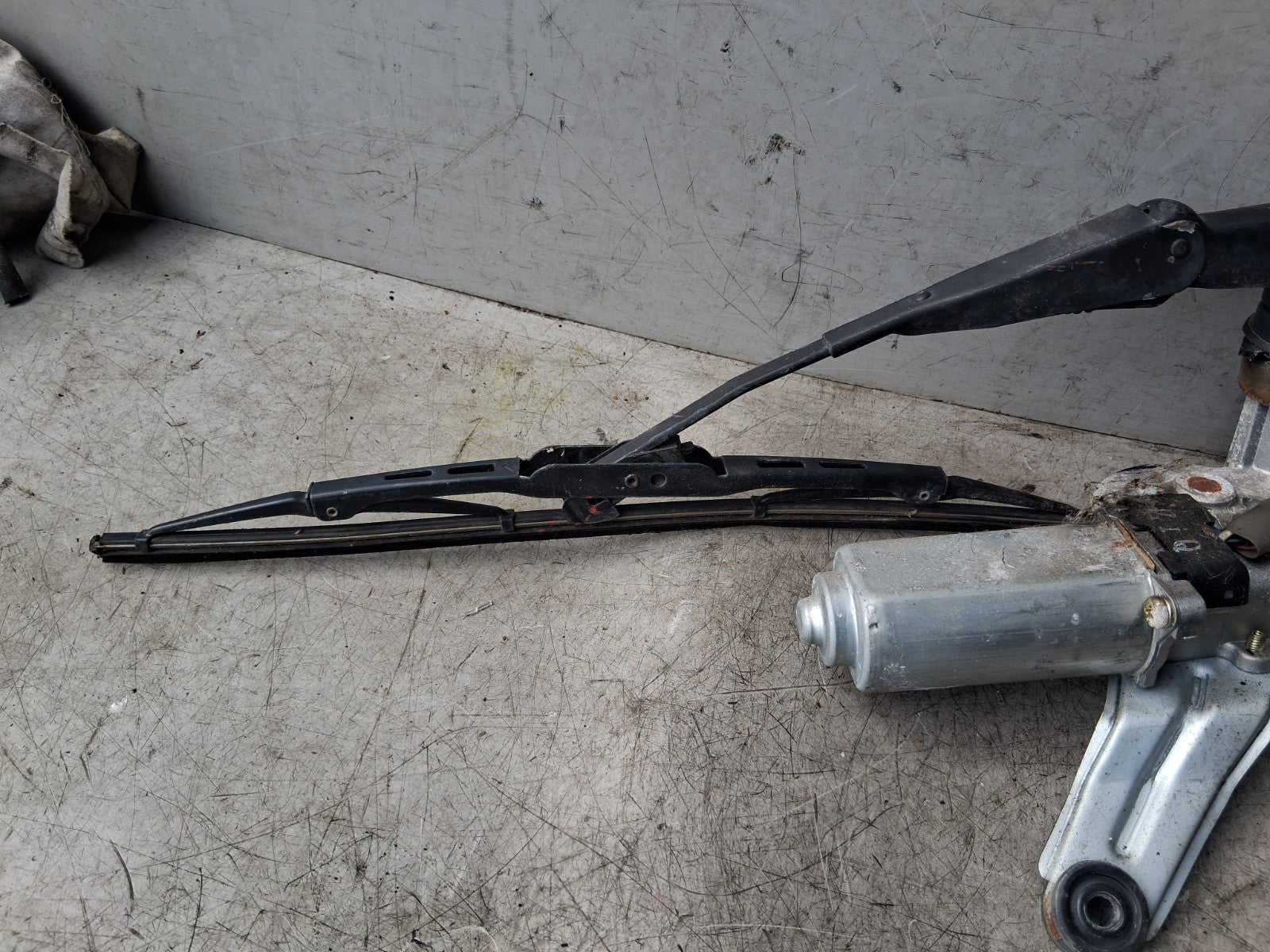 2005 HYUNDAI GETZ REAR TAILGATE BOOTLID SCREEN WIPER MOTOR 987001C000