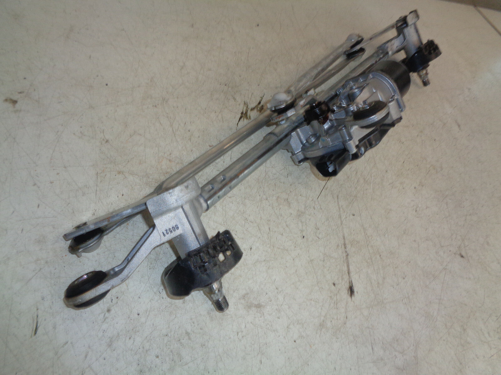 2019 NISSAN X TRAIL T32 MK3 FRONT WINDSCREEN WIPER MOTOR LINKAGE