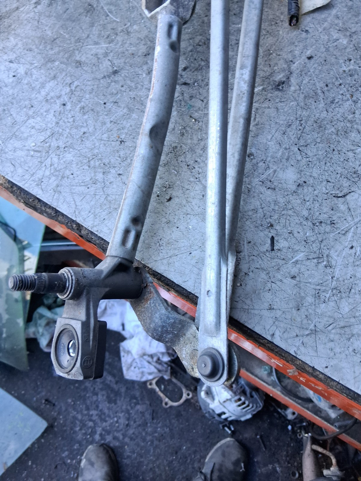2017 FORD FIESTA MK7 FRONT WINDSCREEN WIPER MOTOR 8A6117500BG