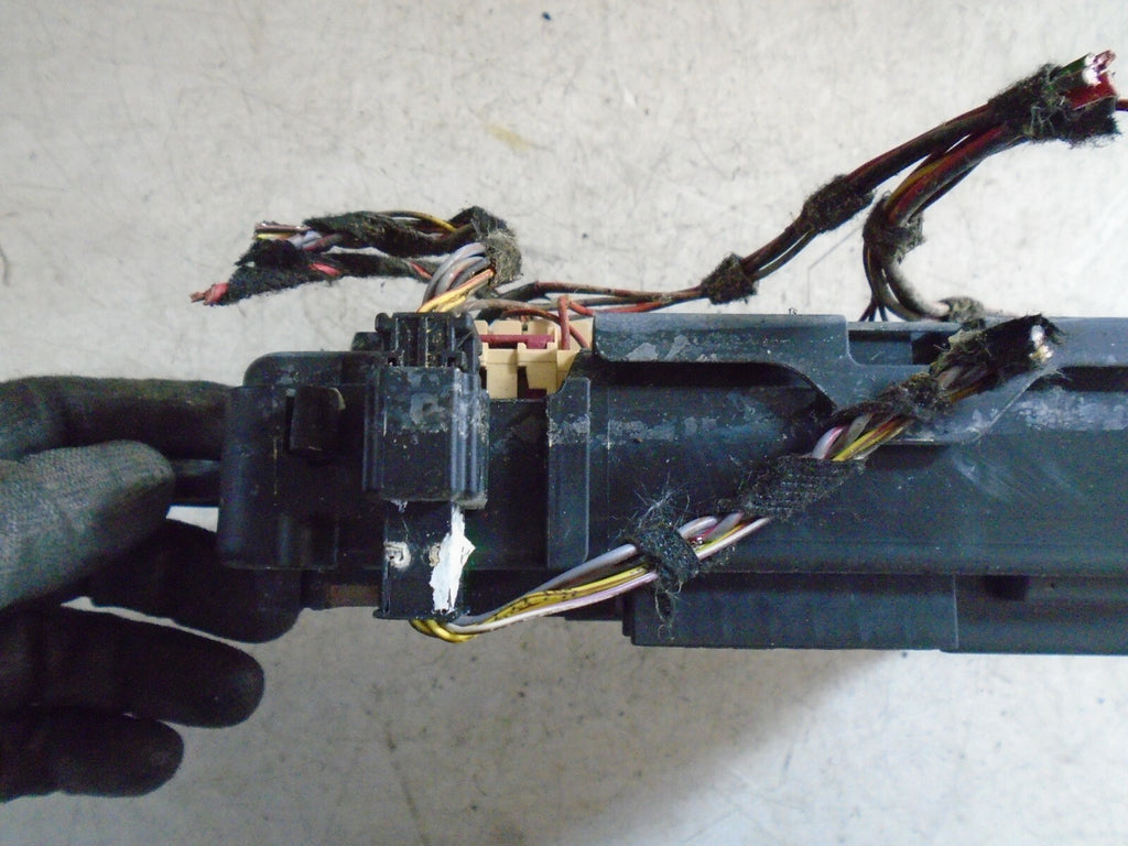 BMW 1 SERIES 2015 F20 F21 FUSE BOX 938907001
