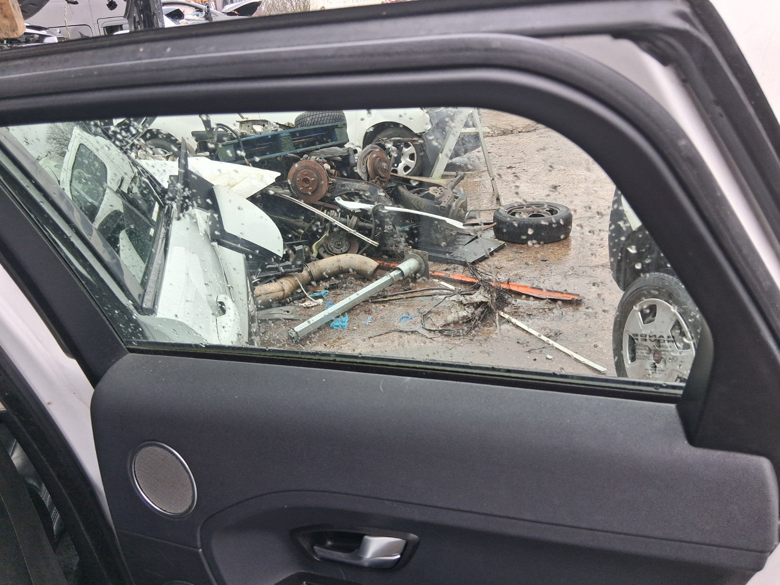 2015 RANGE ROVER EVOQUE L538 OSR DRIVER SIDE REAR RIGHT WINDOW GLASS