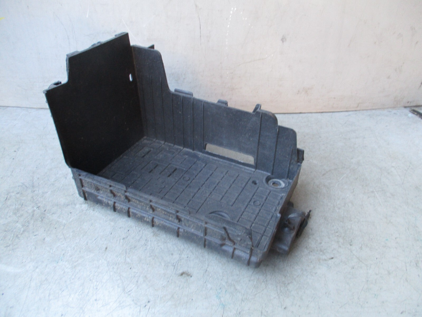 2012 CITROEN DS3 1.6 DIESEL BATTERY TRAY BOX 9801801880