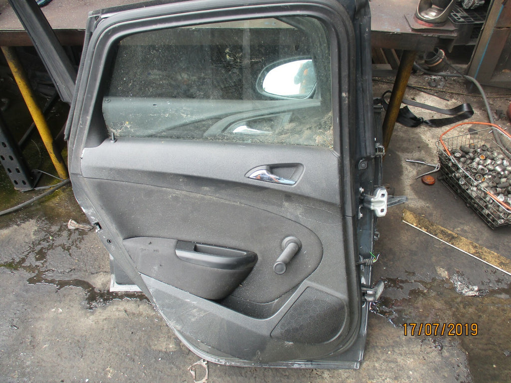 RENAULT MEGANE MK3 COMPLETE PASSENGER NEAR SIDE REAR DOOR BLACK
